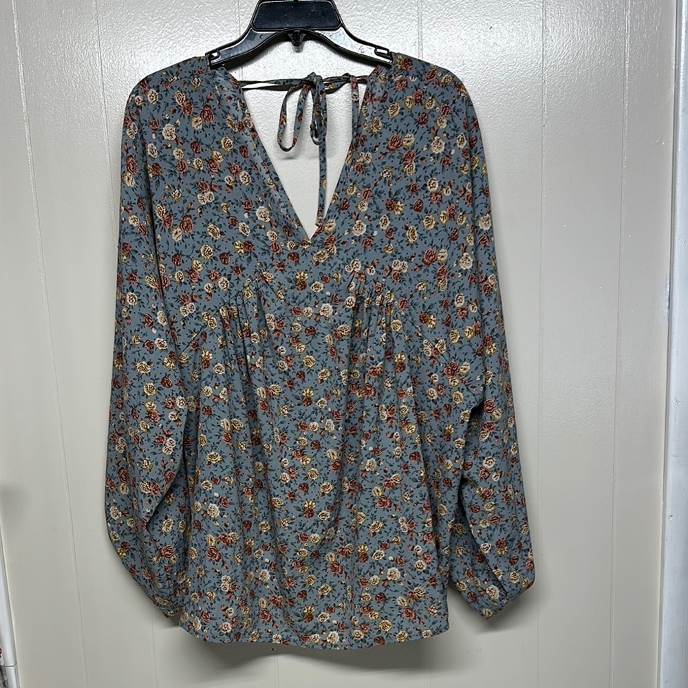 Impressions Blue Pink Tie Front Long Sleeve Lightweight Blouse balloon sleeves